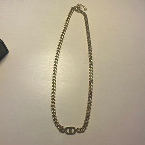 Gold chain 18 inch adjustable necklace, never worn before (only for photo).